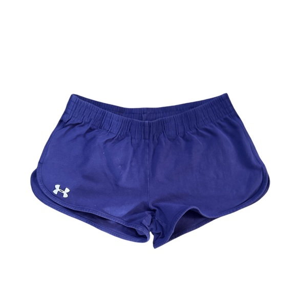 Under Armour women's semi-fitted HeatGear shorts in purple, size medium. BNWOT - Picture 1 of 7